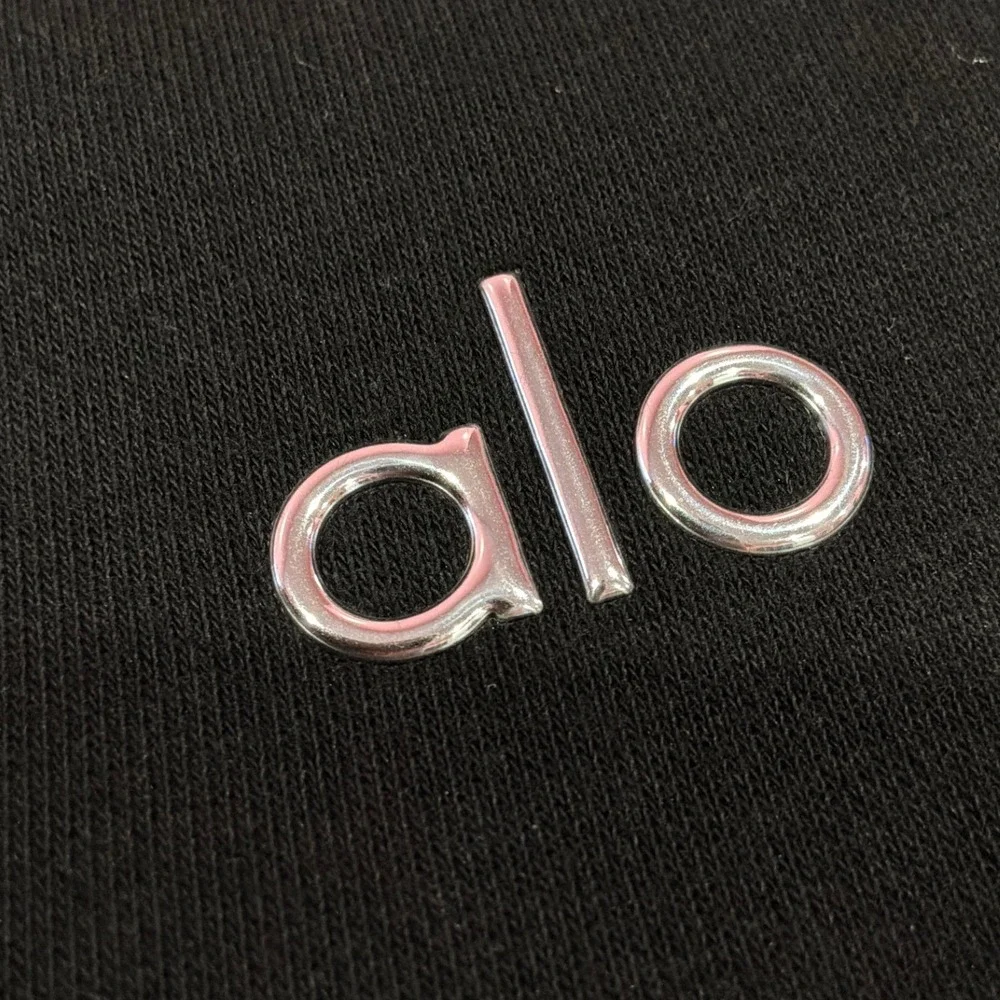 Alo Yoga Women Accolade Crew Neck Pullover Sweatshirt Black‎ Chrome Logo Size L